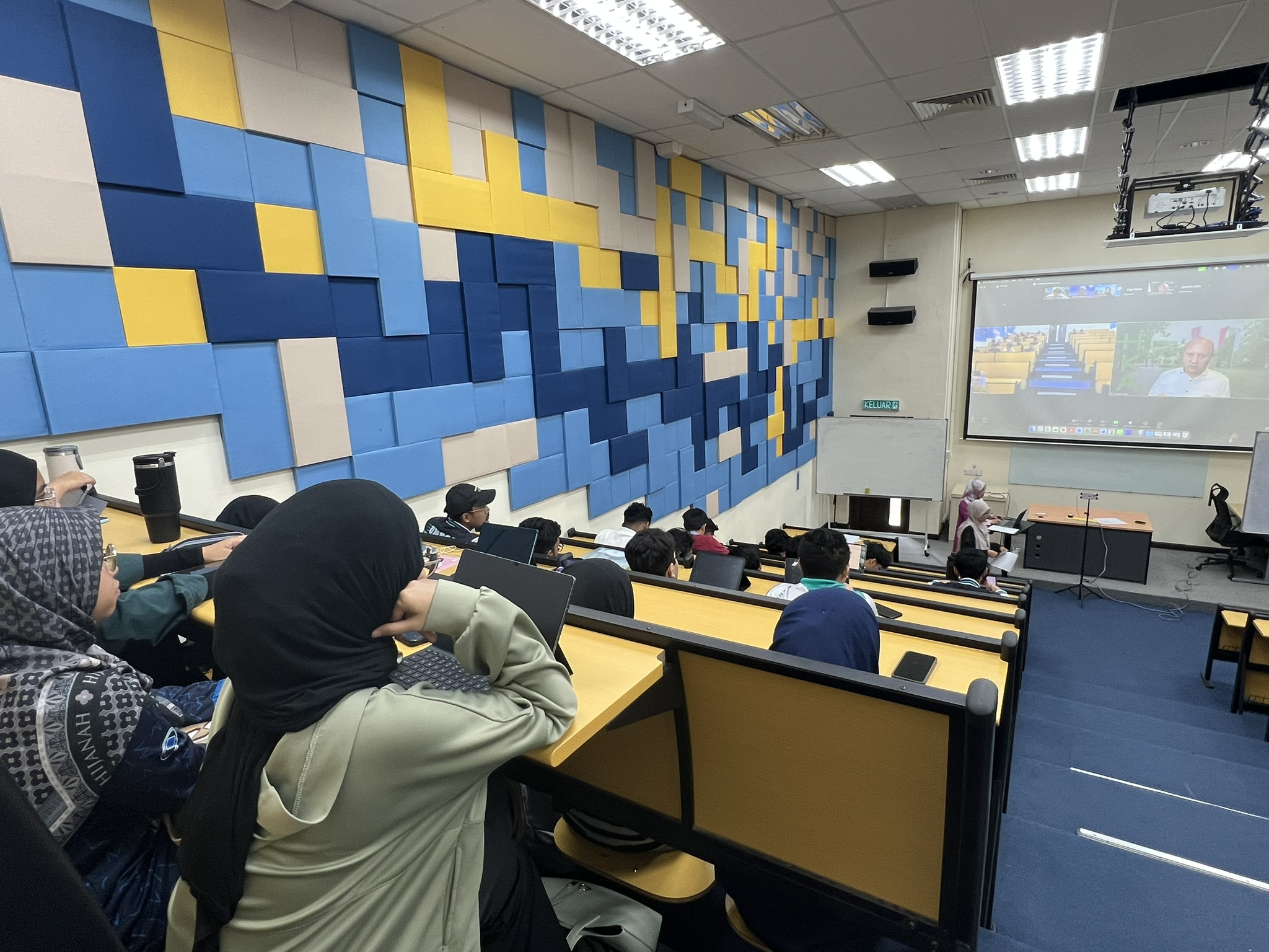 Global Classroom | Diversity Global Learning